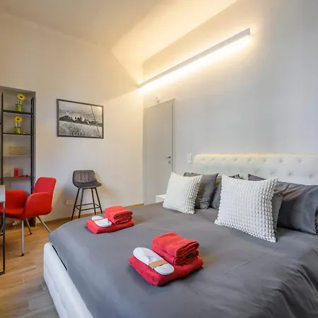 Urban Loft Caracciolo74 Metro M5 - Comfort, Style Апартаменты